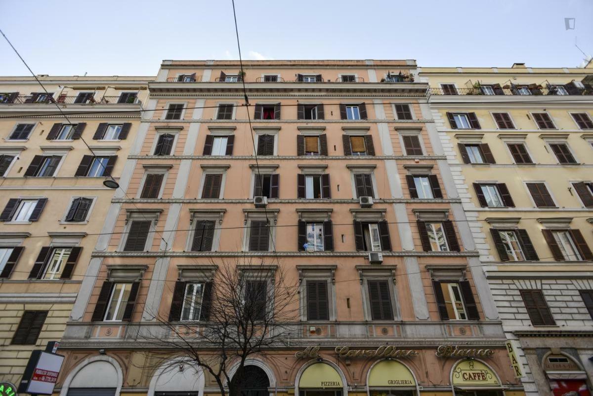Bed & Breakfast A Due Passi Dal Colosseo